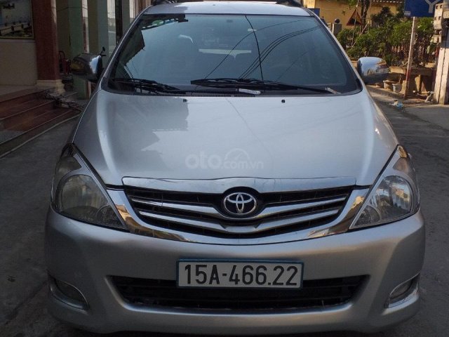 Cần bán Toyota Innova MT năm sản xuất 2008, màu bạc