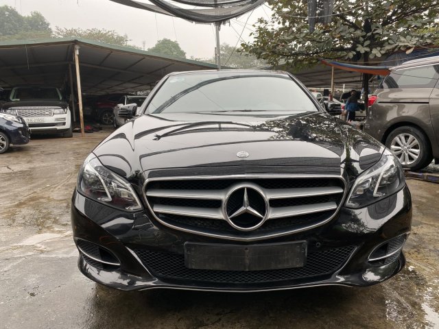 Cần bán Mercedes E250 sản xuất 2014, màu đen0