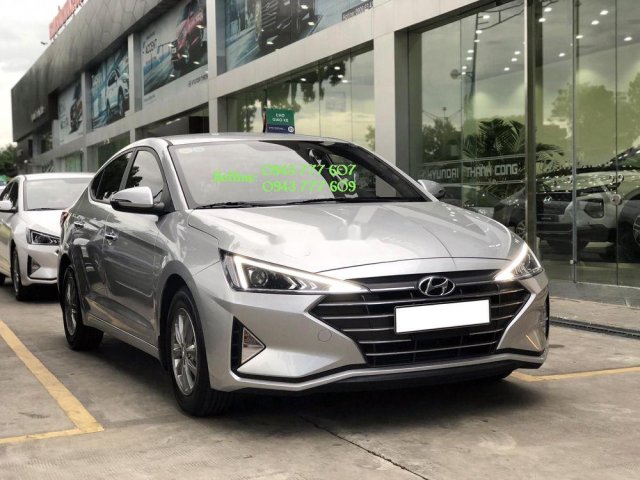 Bán Hyundai Elantra đời 2019, màu bạc, mới hoàn toàn