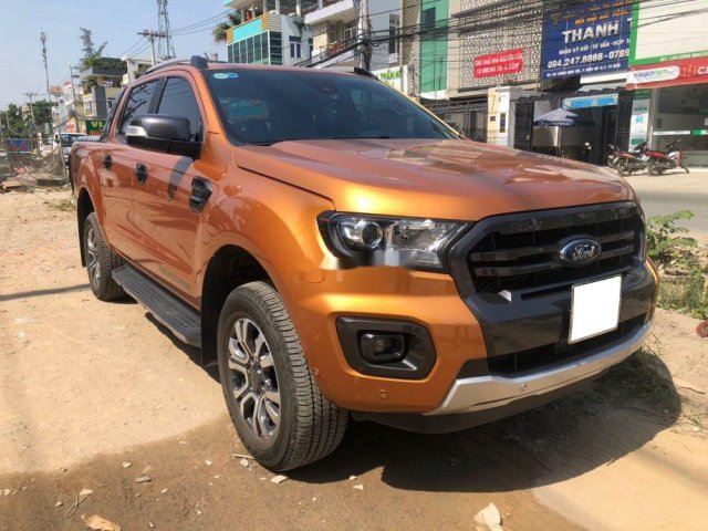 Cần bán gấp Ford Ranger Wildtrak 2.0L đời 2018, màu vàng, xe nhập