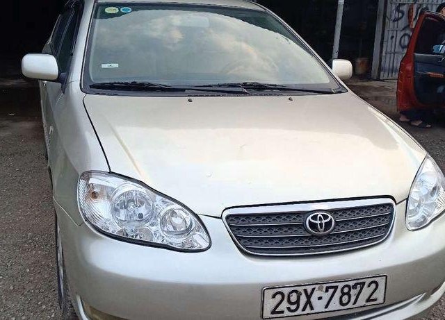 Cần bán gấp Toyota Corolla Altis sản xuất năm 2005 chính chủ, giá rất tốt0