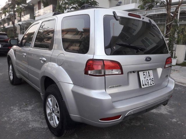 Bán Ford Escape năm 2011, màu bạc, giá 395tr0