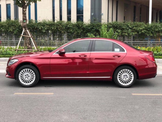 Bán xe Mercedes C250 năm sản xuất 2015, màu đỏ