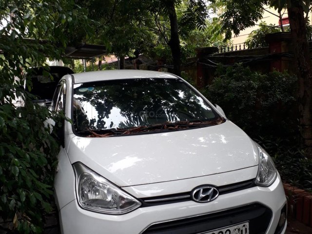 Bán xe Hyundai Grand i10 2016, màu trắng, xe nhập0