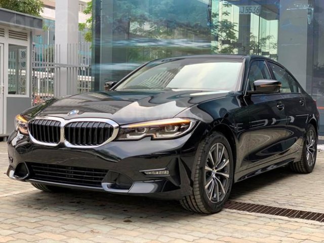 Hỗ trợ giao xe nhanh tận nhà - Giao dịch nhanh gọn với chiếc BMW 3 Series 330i Sport Line, sản xuất 20200