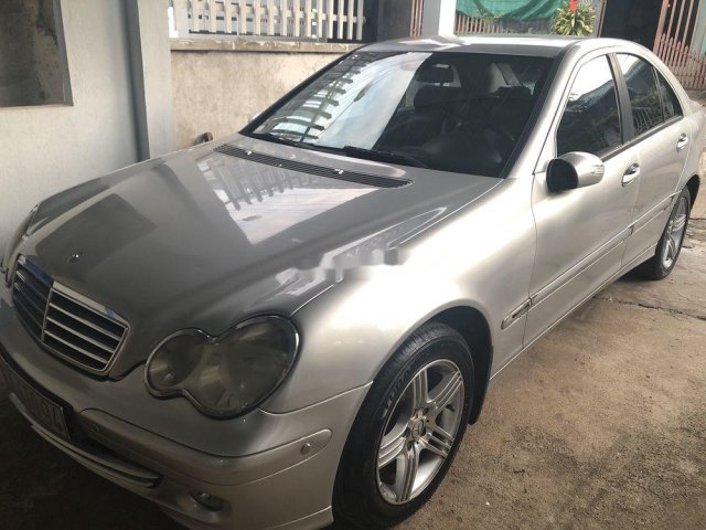 Bán Mercedes C180 2004, màu bạc chính chủ, 169 triệu0