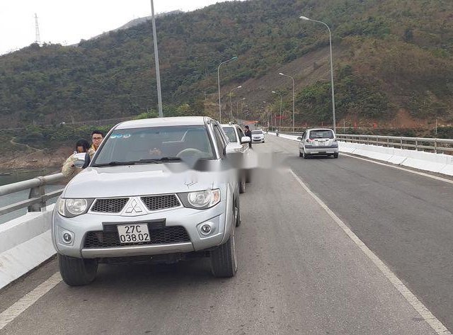 Cần bán xe Mitsubishi Triton năm 2013, màu bạc, nhập khẩu, giá 415tr