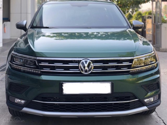 (VW Sài Gòn) Tiguan Allspace sơn lại theo ý khách hàng, màu xanh lục độc lạ, xe sơn ngay + vay 90% + phí trước bạ