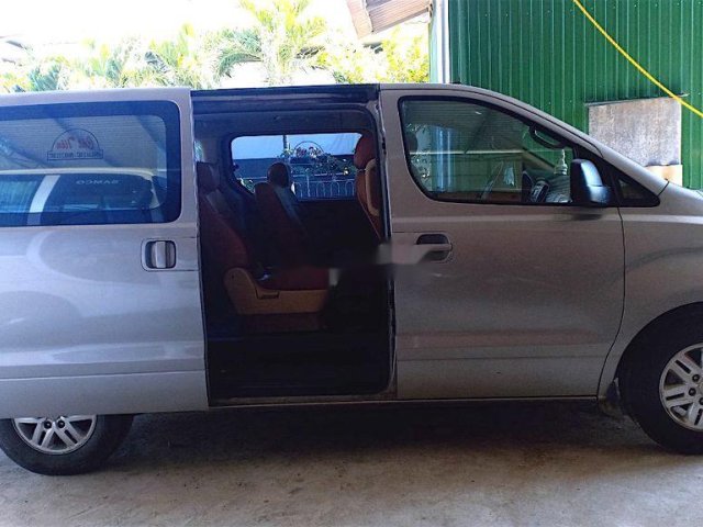 Cần bán xe Hyundai Starex đời 2016, nhập khẩu, 750 triệu