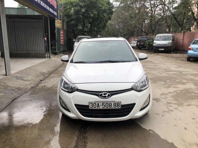 Bán xe Hyundai i20 đời 2014, màu trắng, xe nhập số tự động0