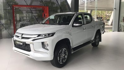 Bán Mitsubishi Triton 4x4 AT Mivec 2020, nhập khẩu Thái, giá tốt cực tốt, LH để nhận ưu đãi