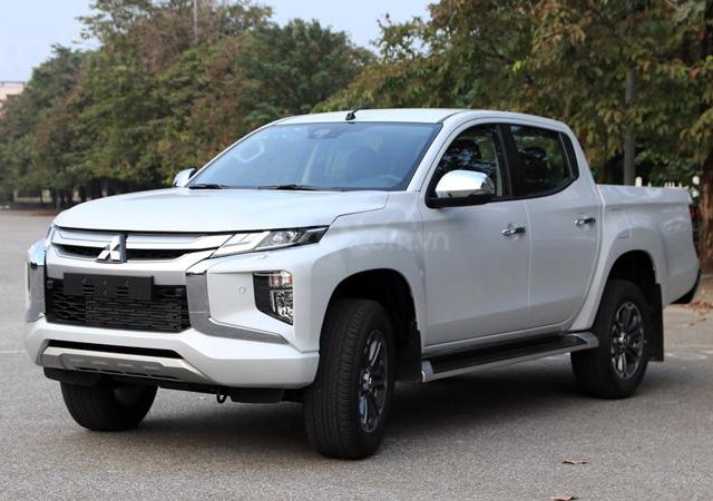 Bán nhanh giá ưu đãi cực lớn khi mua chiếc xe Mitsubishi Triton AT Mivec Premium, sản xuất 2020