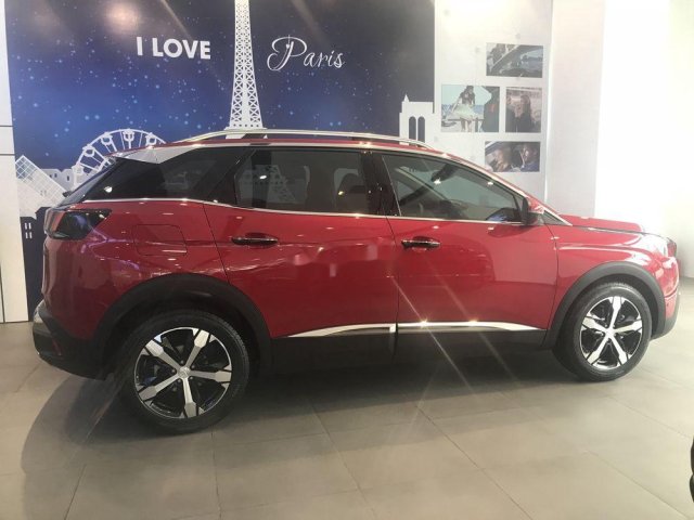 Cần bán xe Peugeot 3008 sản xuất 2020, màu đỏ0