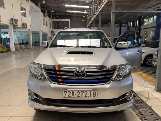 Cần bán xe Toyota Fortuner G 2.5MT năm sản xuất 2016, màu bạc số sàn