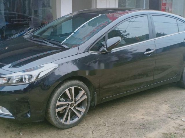 Cần bán Kia Cerato đời 2018, xe tốt, bảo dưỡng thay dầu đúng định kỳ0