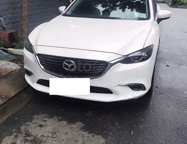 Cần bán xe Mazda 6 sản xuất năm 2017, màu trắng xe gia đình, 795tr