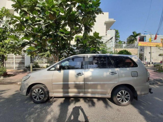 Cần bán gấp Toyota Innova sản xuất năm 2015 chính chủ0