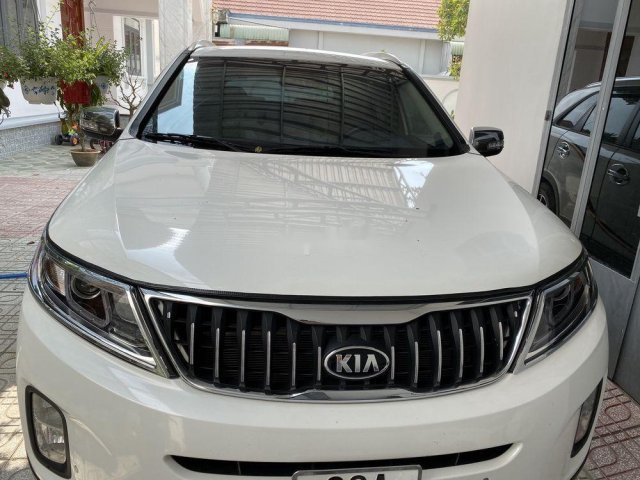 Bán ô tô Kia Sorento Deluxe 2019, màu trắng0