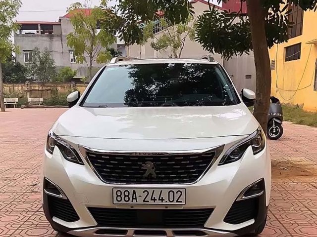 Cần bán xe Peugeot 3008 sản xuất năm 2008, màu trắng0