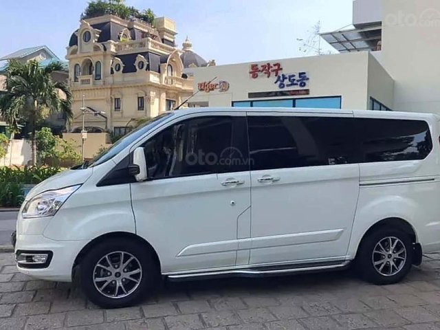 Bán Ford Tourneo đời 2019, màu trắng