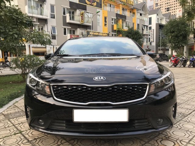 Cần bán xe Kia Cerato 1.6AT 2018 màu đen