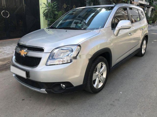 Bán Chevrolet Orlando năm sản xuất 2016, màu bạc, chính chủ