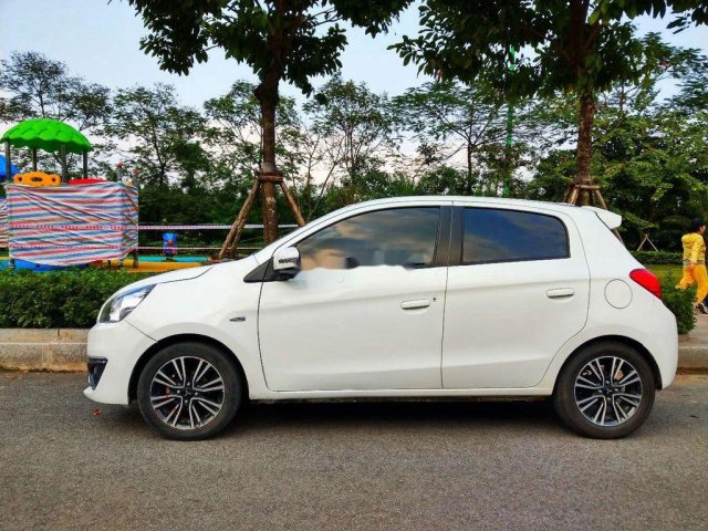 Cần bán gấp Mitsubishi Mirage sản xuất 2017, màu trắng, xe nhập, giá 385tr