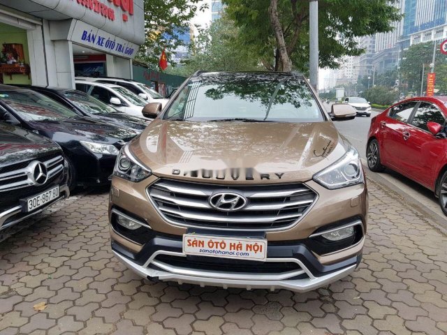 Cần bán xe Hyundai Santa Fe AT sản xuất năm 2017 chính chủ0