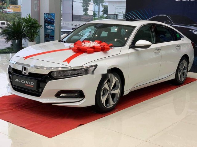 Bán ô tô Honda Accord sản xuất năm 2020, màu trắng, xe nhập