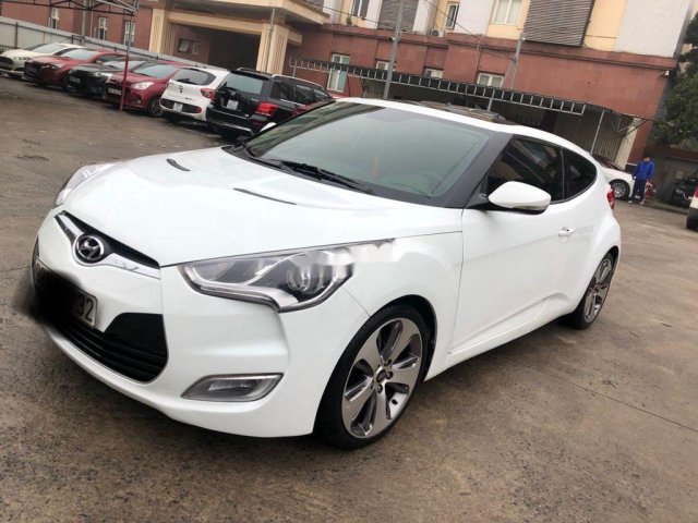 Bán xe Hyundai Veloster AT đời 2011, màu trắng, nhập khẩu0