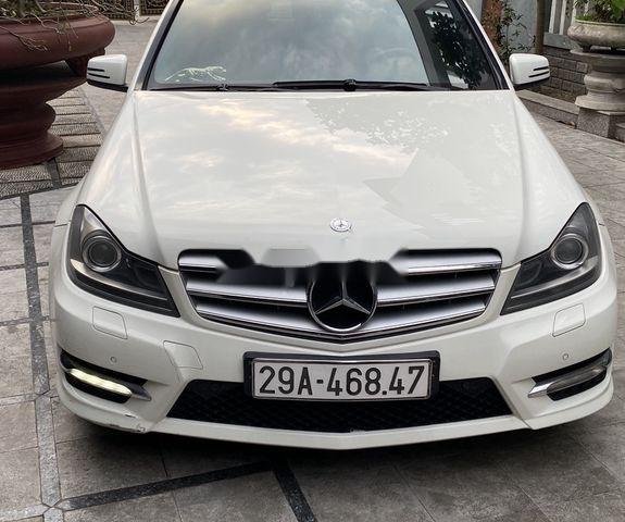 Cần bán Mercedes C300 sản xuất năm 2011