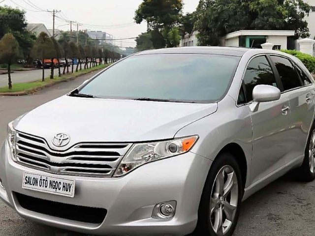 Bán Toyota Venza 3.5 đời 2009, màu bạc, nhập khẩu xe gia đình giá cạnh tranh