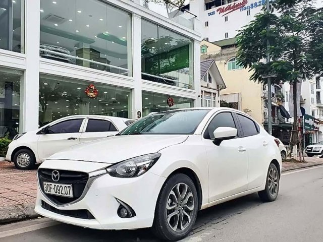 Cần bán lại xe Mazda 2 1.5 AT sản xuất 2018, màu trắng0