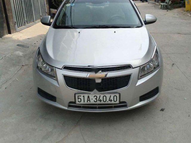 Cần bán xe Chevrolet Cruze đời 2012, màu bạc