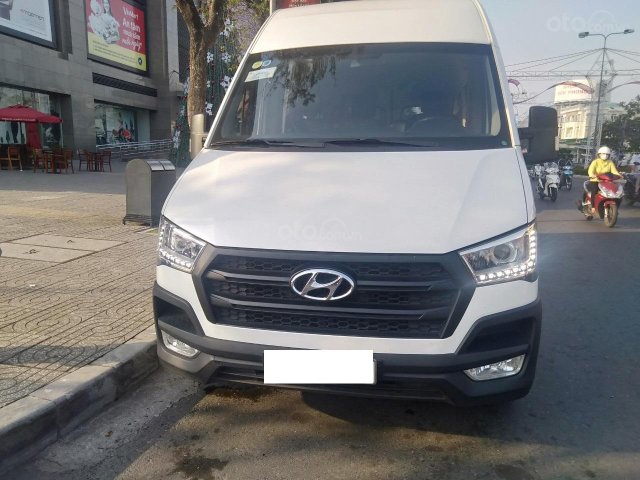 Bán Hyundai Solati H350 MT sản xuất 2017 màu trắng chính chủ 09768889780