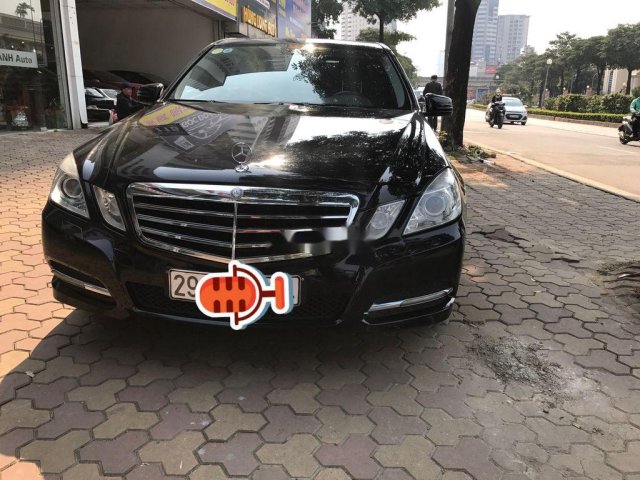 Cần bán Mercedes E250 sản xuất năm 2012, màu đen, giá 830tr0