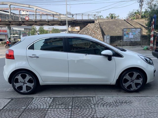 Bán xe Kia Rio đời 2013, màu trắng, nhập khẩu nguyên chiếc như mới0