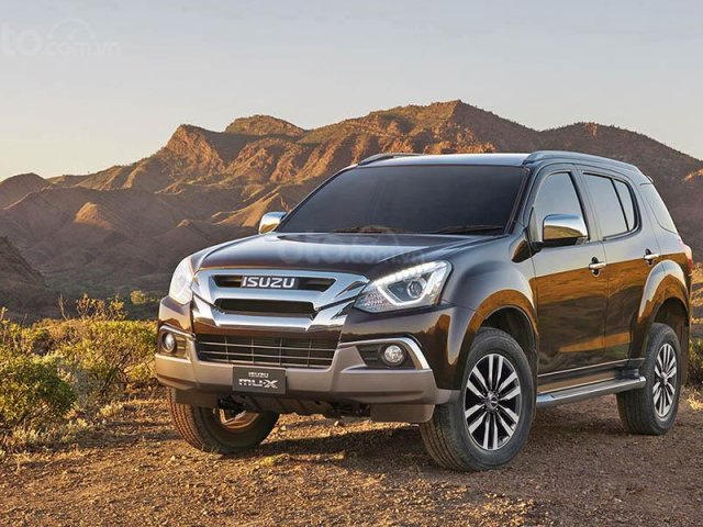 Bán xe Isuzu mu-X 4x2 AT 2020, màu đen, xe nhập