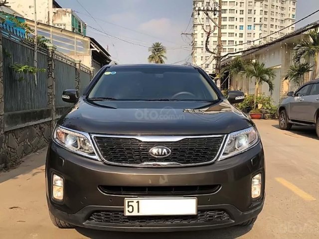 Xe Kia Sorento AT đời 2017, màu nâu xe gia đình, 795 triệu