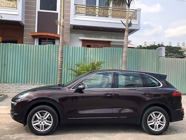 Bán xe Porsche Cayenne AT 2015, màu nâu, nhập khẩu nguyên chiếc xe gia đình0