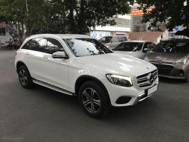 Xe tốt bán Mercedes-Benz GLC 250 4 Matic,  sản xuất năm 2017, hỗ trợ trả góp.0