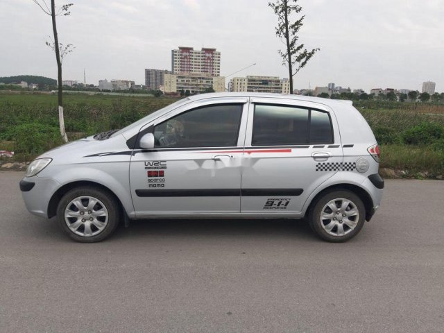 Cần bán xe Hyundai Getz sản xuất 2011, màu bạc, xe nhập, giá tốt