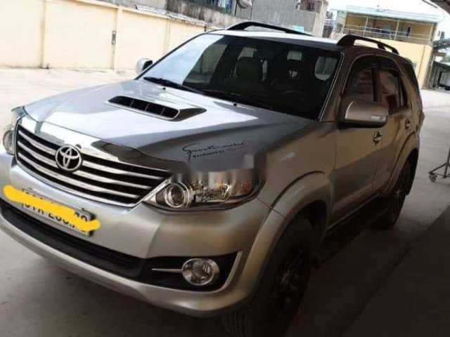 Bán Toyota Fortuner năm 2016, màu bạc, nhập khẩu nguyên chiếc số sàn0