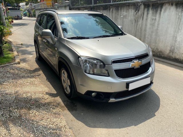 Cần bán lại xe Chevrolet Orlando LT đời 2012, màu bạc chính chủ, 347 triệu