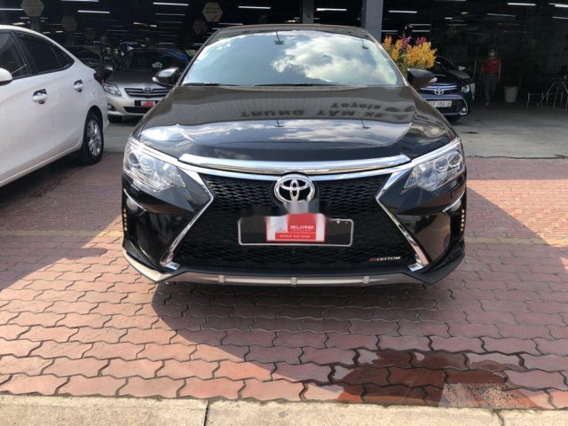Bán xe Toyota Camry sản xuất năm 2019 còn mới, 990 triệu