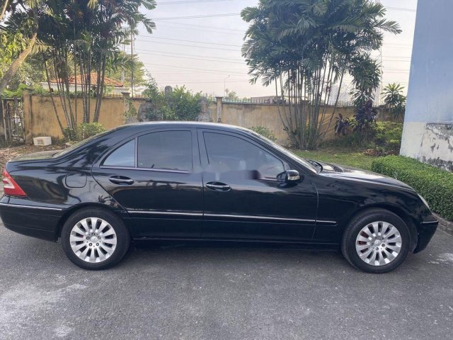 Bán Mercedes C200 sản xuất 2001, màu đen, 150tr