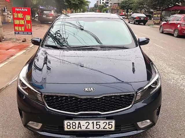 Cần bán Kia Cerato 1.6 AT đời 2018, màu xanh lam số tự động0