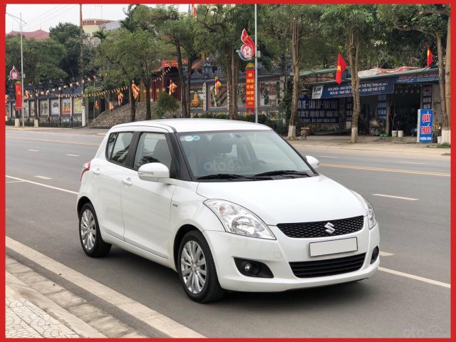 Hòa Bình Auto cần bán xe Suzuki Swift năm sản xuất 2017, màu trắng0