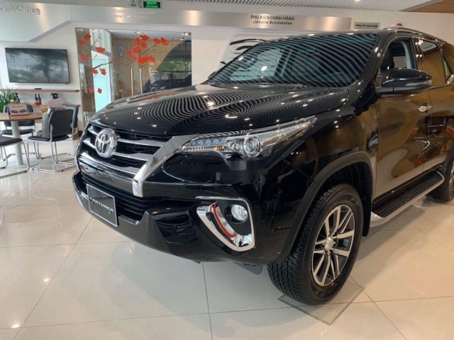 Cần bán Toyota Fortuner sản xuất năm 2020, màu đen