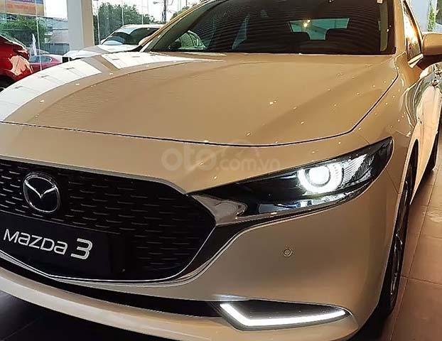 Cần bán Mazda 3 đời 2020, màu trắng0